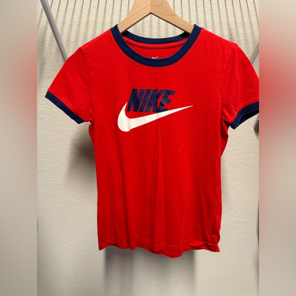 Nike tshirt